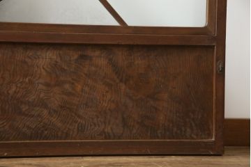 昭和初期の障子戸2枚をリペア&カスタム!金具は交換し、障子もプラスチック障子へ張り替え。全体を元の色味に合わせて着色して仕上げ。(建具、引き戸、ガラス戸)