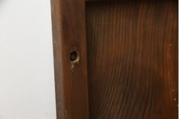 昭和初期の障子戸2枚をリペア&カスタム!金具は交換し、障子もプラスチック障子へ張り替え。全体を元の色味に合わせて着色して仕上げ。(建具、引き戸、ガラス戸)