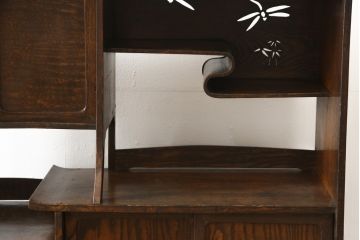 重ね茶棚にリペア&カスタム!中段・下段引き戸内部の既存の棚板を取り外し、棚受けを取り付け、棚板を各1枚製作し取り付け。本体は現状をベースに着色。(茶箪笥、飾り棚、収納棚、戸棚)