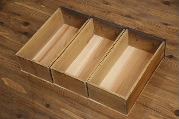 水屋箪笥サイドボードをリペア&カスタム!高さと奥行きをリサイズし、正面の出ている耳はカット。本体は現状をベースに着色。(キャビネット、収納棚、戸棚、食器棚)