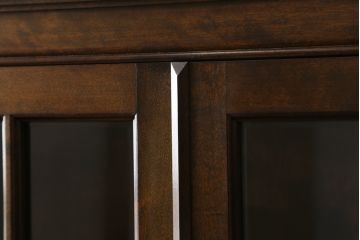 書棚をリペア&カスタム!ダボ穴を作り棚板を可動できる仕様に。追加で棚板を1枚製作し、色味は本体に合わせて着色。(本箱、本棚、飾り棚、収納棚、キャビネット)