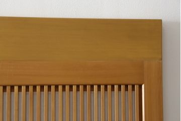裏障子付き格子戸4枚をリペア&カスタム!高さと幅をリサイズし、V字戸車を取り付け。障子を張り替え、中央部分のガラスを変わり花菱ガラスに交換し、色味は本体に合わせて着色。(建具、引き戸、ガラス帯戸、障子戸)