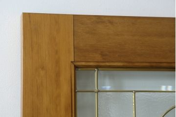 ステンドグラスをリペア&カスタム!当店のステンドグラスを使用し、ご希望のサイズ・色味にてドアを製作。(扉、建具)