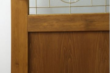 ステンドグラスをリペア&カスタム!当店のステンドグラスを使用し、ご希望のサイズ・色味にてドアを製作。(扉、建具)